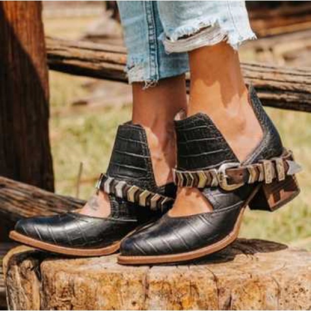 Freebird BLADE Cutout Ankle Boot – Black Crocodile